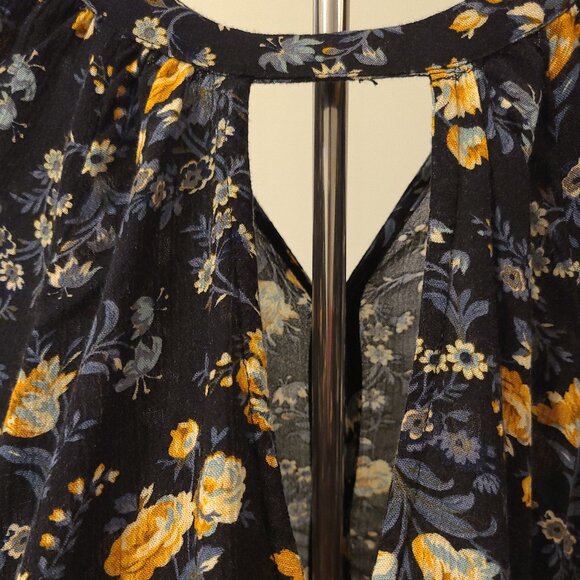 American Eagle Blouse - XS Navy Blue Floral - Picture 6 of 13